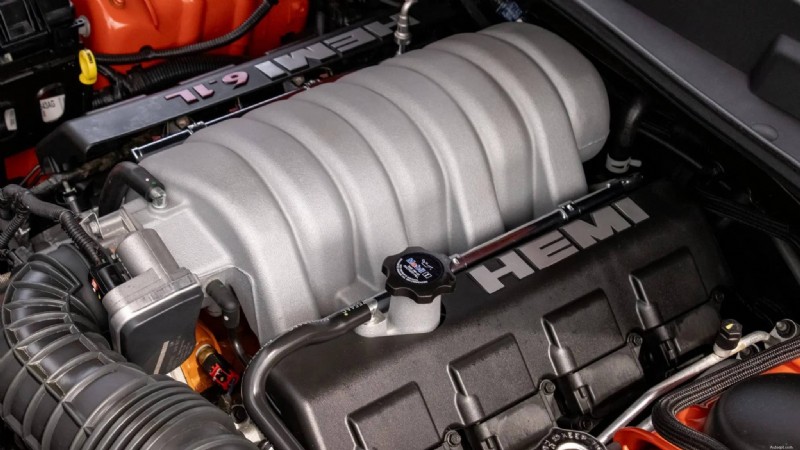 クライスラー ヘミ エンジン:伝説の V8 パワートレインの内部 