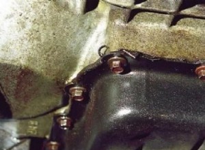 減速中に車がピクピクするのはなぜですか?原因、診断、修正 