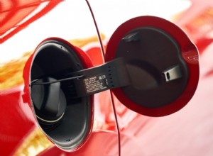 ホンダ アコード 燃料キャップの警告:原因、症状、および簡単な解決策 