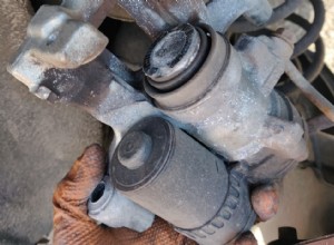 電動パーキング ブレーキのトラブルシューティング:最新の車両の一般的な原因と簡単な解決法 