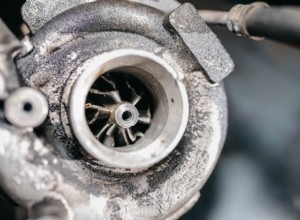 排気オイル漏れ:一般的な原因とその修復方法 