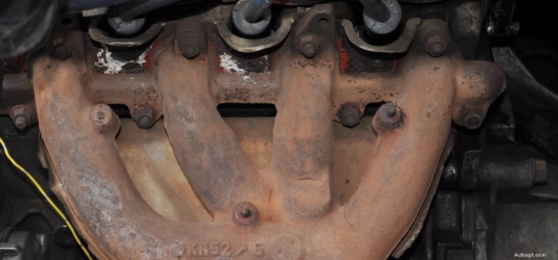 車のエンジンのノッキング音の原因とその解決方法 