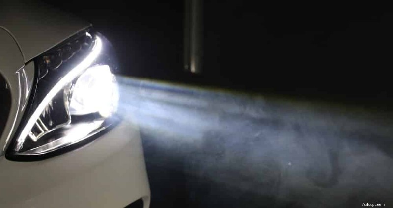 バッテリーケーブルの緩み:6 つの警告サインと簡単な解決策 
