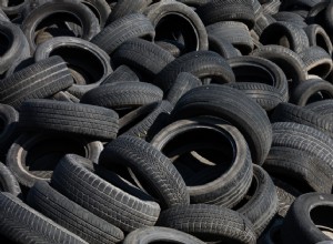 古いタイヤをリサイクルまたは再利用する 6 つの簡単で環境に優しい方法 