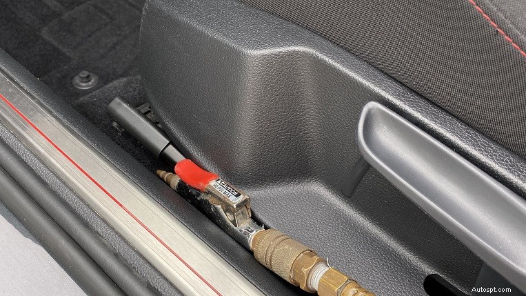 DIY 車のクリーニングに最適な家庭用品トップ 20 