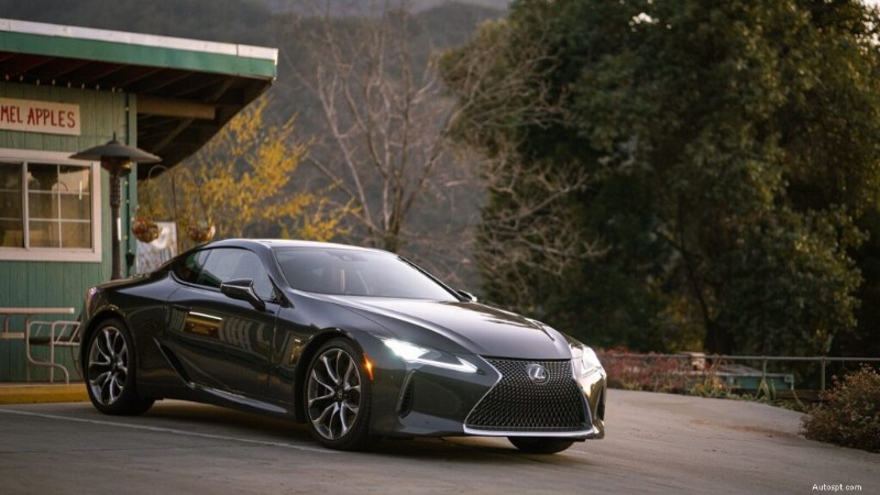 ダグ・デムーロが明かす、避けるべき高コスト愛好家向けの車 5 台と信頼できる代替車 5 台 