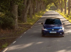 車を守る:ポットホールを避けることがなぜ重要なのか 