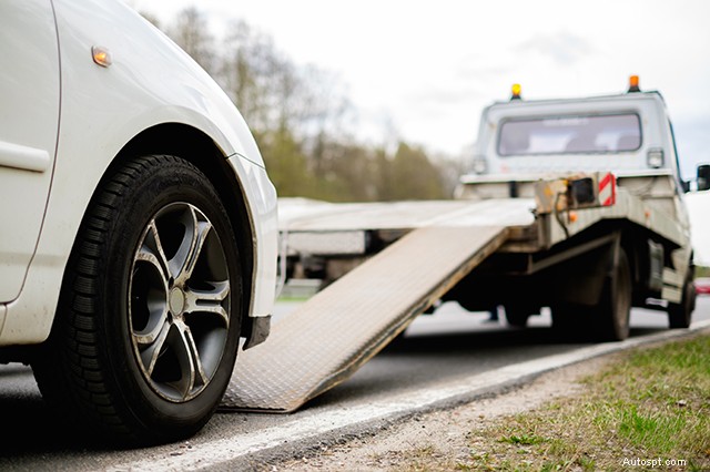 車が故障したときの対処法:安全性と迅速な修理のための専門家のヒント 