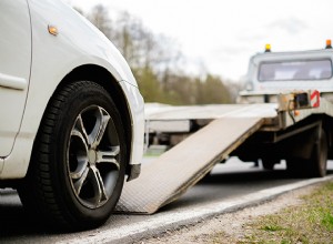 車が故障したときの対処法:安全性と迅速な修理のための専門家のヒント 