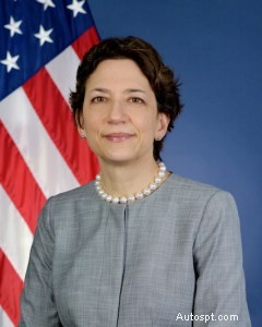 ポリー・トロッテンバーグ副長官がインフラ投資・雇用法の影響を説明 