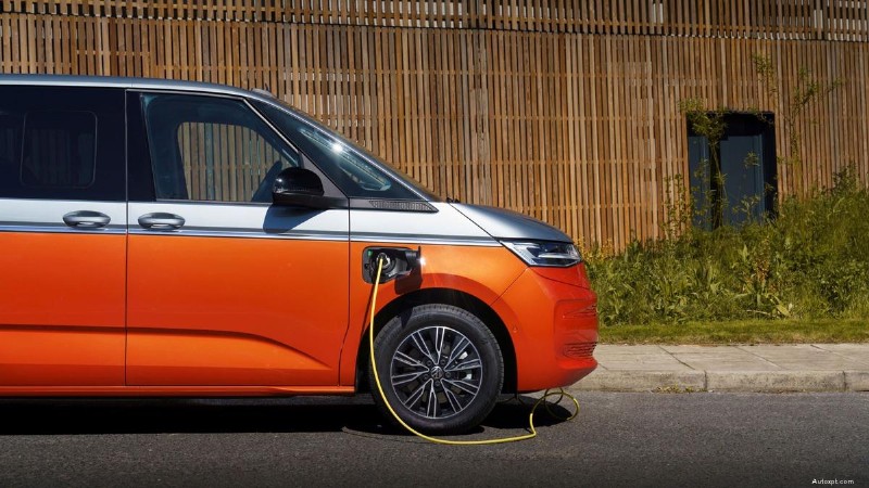 ハイブリッド、プラグインハイブリッド、それとも電気自動車? 2024 年に適切なオプションを選択する方法 