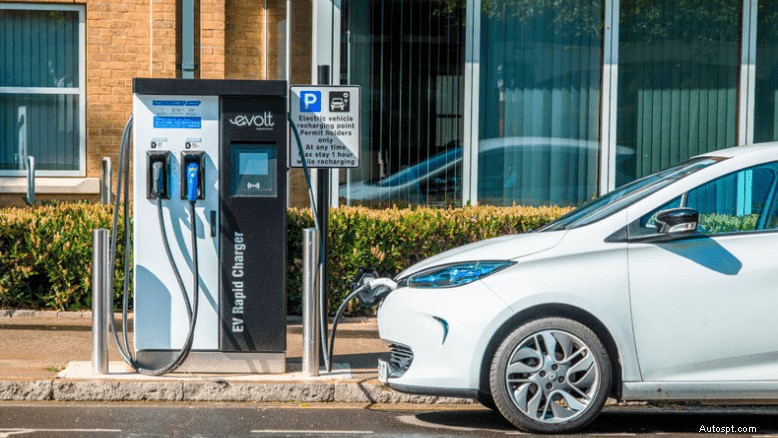 無料の EV 充電:無料で電気自動車を充電できる場所と方法 