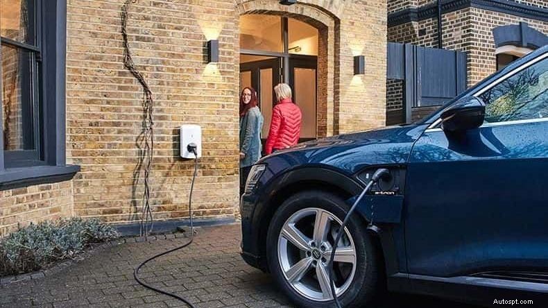 無料の EV 充電:無料で電気自動車を充電できる場所と方法 