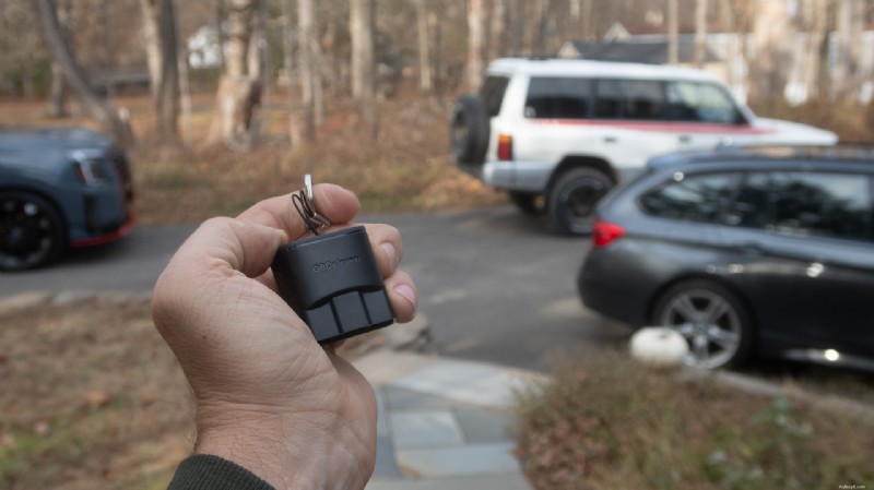 OBDelevenを使用して、隠された車の機能のロックを解除し、トラブルコードを診断します 