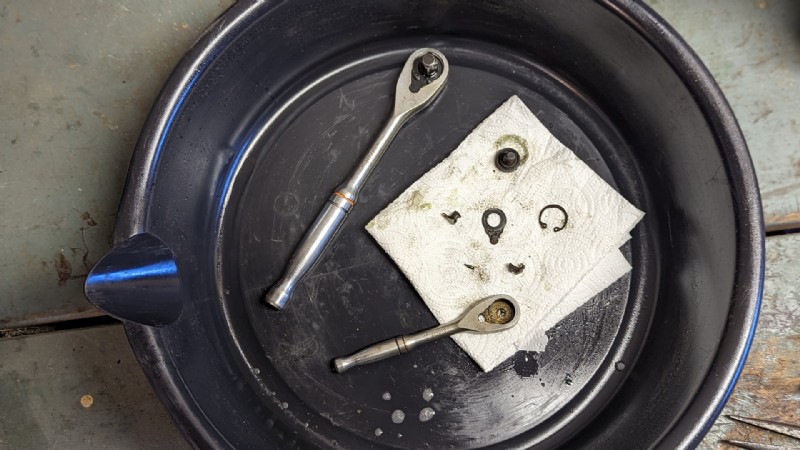 性能を長持ちさせるためにラチェットを徹底的に掃除する方法 