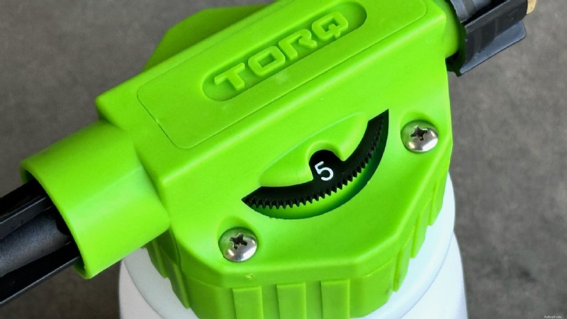 Chemical Guys ガントレット レビュー:最新製品でディテールを簡素化 