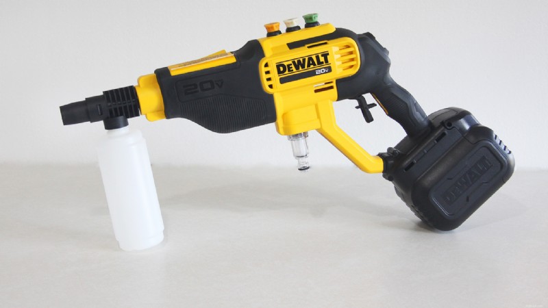 DeWalt 20V MAX コードレス パワー クリーナー レビュー:550 PSI で汚れのないクリーニングを実現 