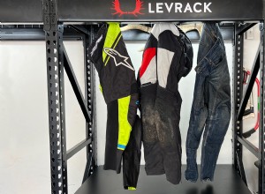 最適なモーターサイクルパンツの選び方:実践的な購入ガイド 