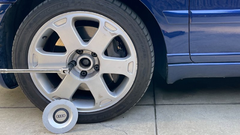 ブレーカーバーの使用方法:トルクを高めてハードウェアの固着を取り除く 