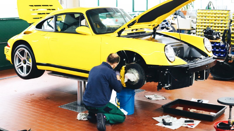 Ruf の遺産:世界有数のスーパーカー ビルダーの 1 つを深く掘り下げる 