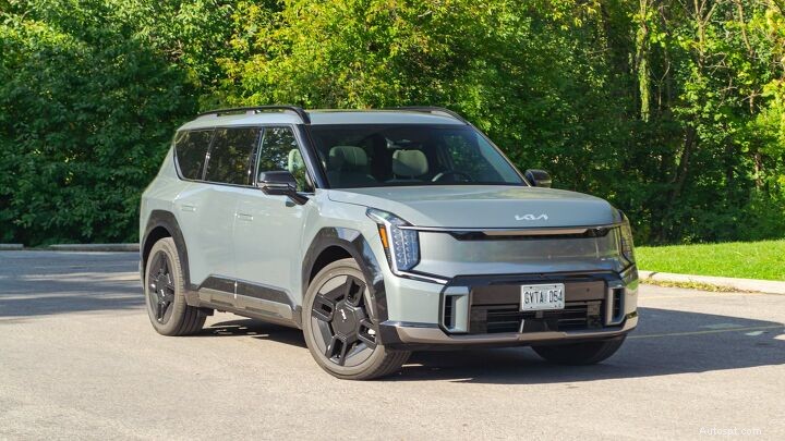 ヒュンダイ Ioniq 9 対起亜 EV9:究極のファミリー EV 対決 