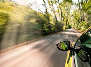 ESP が解説:車両のスタビリティ システムを診断して修正する方法 