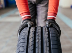タイヤの速度定格を理解する:その意味と重要な理由 