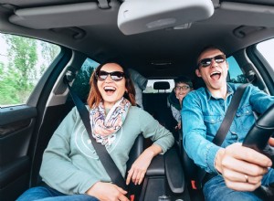 究極の車内カラオケ体験のための 50 の必須トラック 