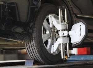 タイヤとホイールのベアリング異音の診断:原因、症状、DIY での解決法 