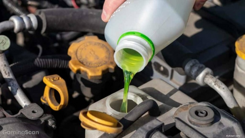 エンジン冷却水は本当に蒸発するのでしょうか？クーラントの損失と漏れについて 