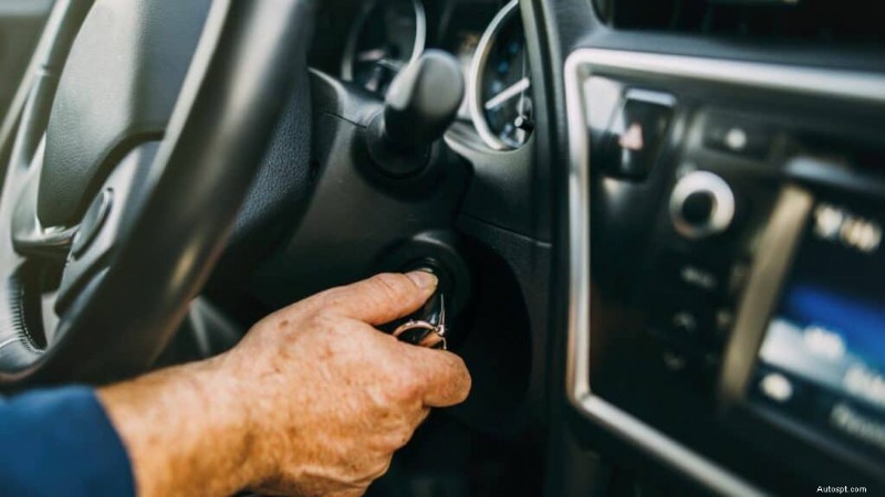 ラジオとライトが作動しているのに車が始動しない理由 — 診断と簡単な解決策 