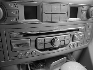 車のバッテリーが気づかないうちに消耗する 3 つの驚くべき方法 