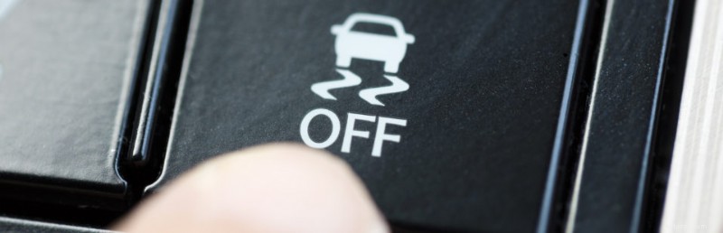 トラクション コントロール:命を救う方法とその限界 